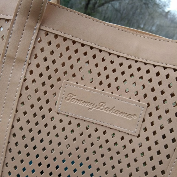 Tommy Bahama tote - Picture 2 of 2